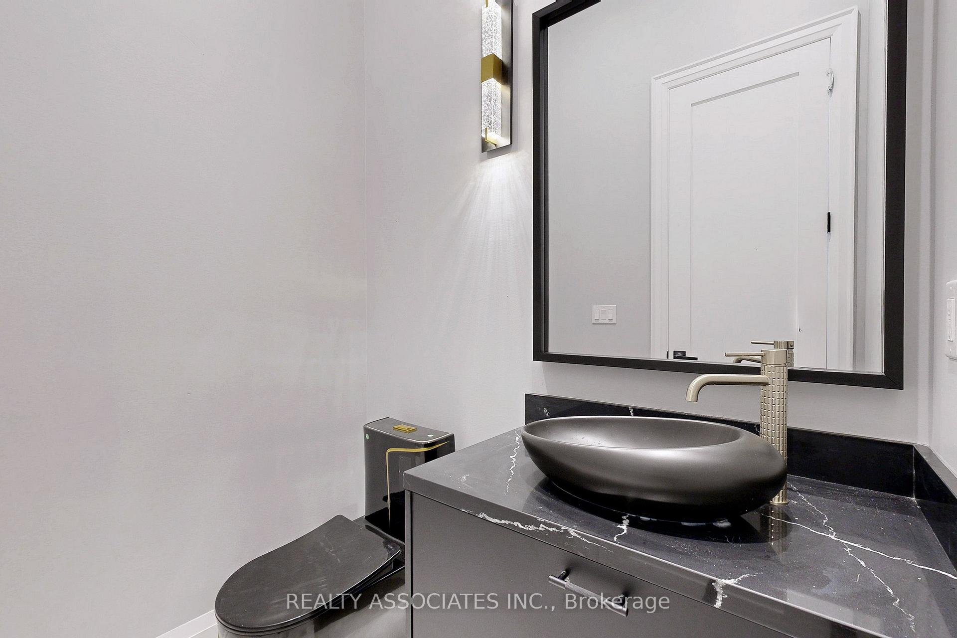 Photo 19 of 32 Cossar Avenue, Aurora, Aurora Highlands — HOMEH