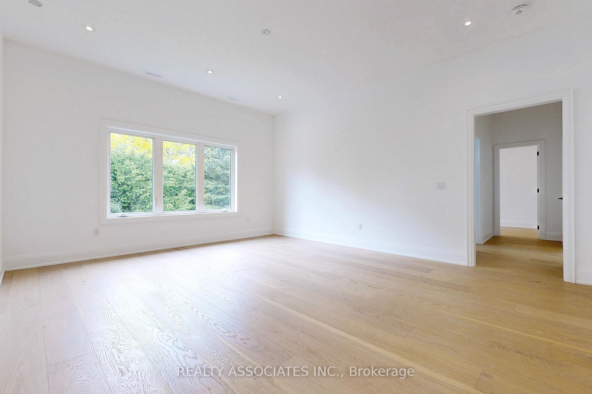 Photo 23 of 32 Cossar Avenue, Aurora, Aurora Highlands — HOMEH