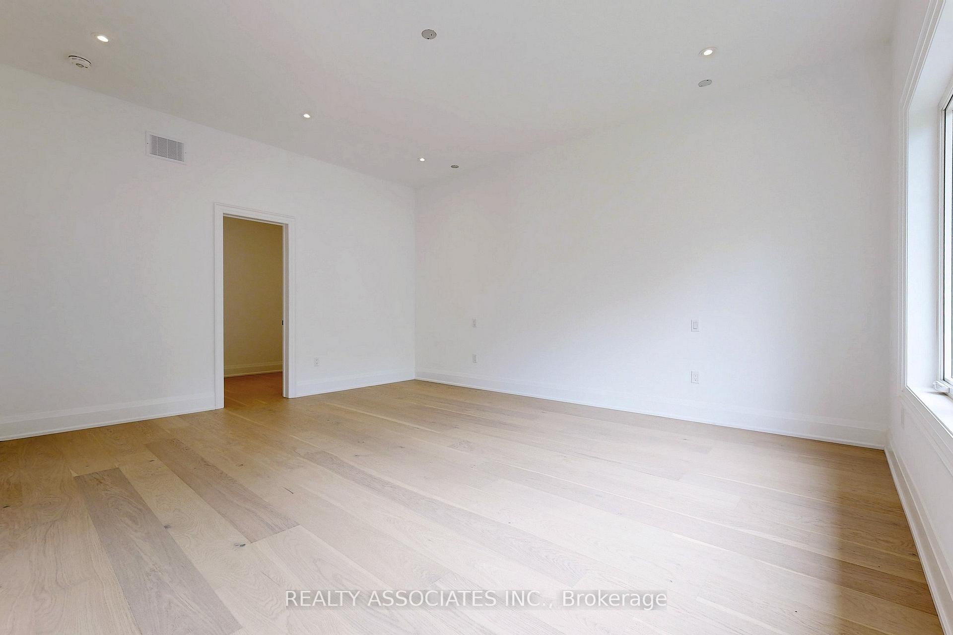 Photo 24 of 32 Cossar Avenue, Aurora, Aurora Highlands — HOMEH