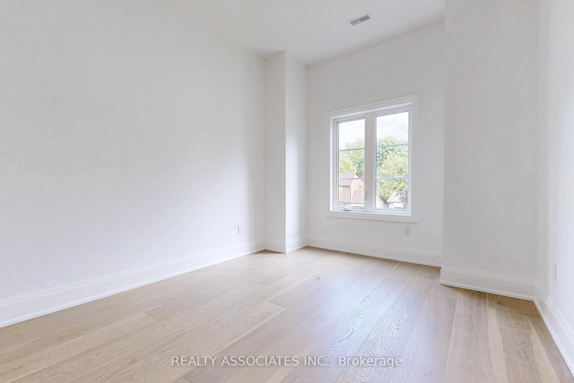 Photo 34 of 32 Cossar Avenue, Aurora, Aurora Highlands — HOMEH
