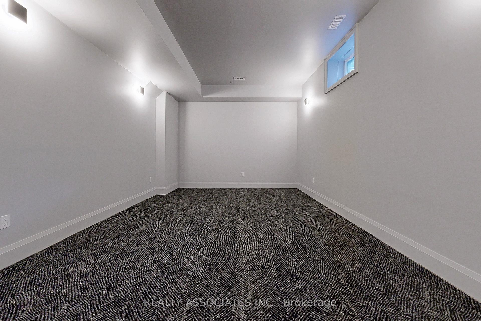 Photo 46 of 32 Cossar Avenue, Aurora, Aurora Highlands — HOMEH
