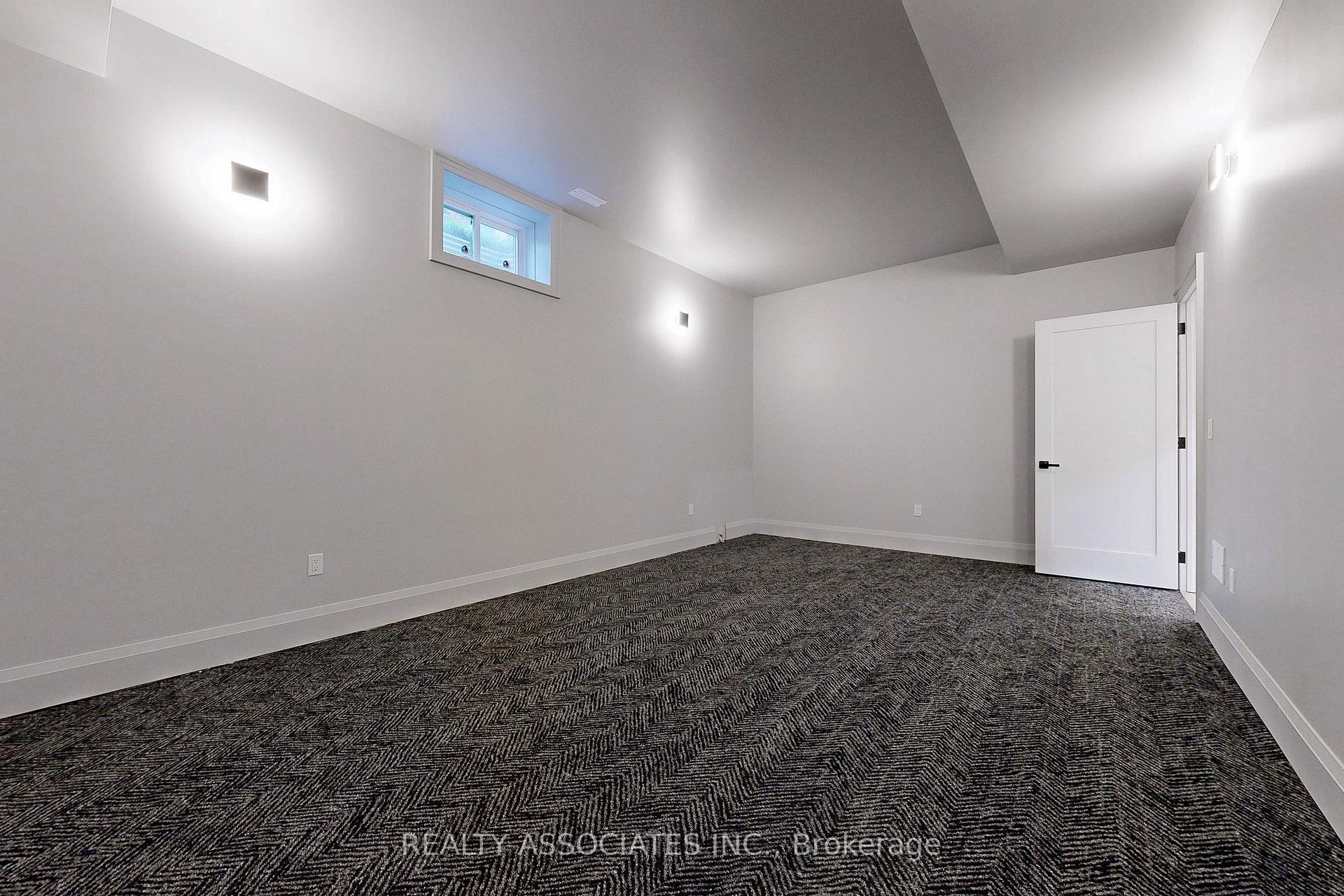 Photo 47 of 32 Cossar Avenue, Aurora, Aurora Highlands — HOMEH