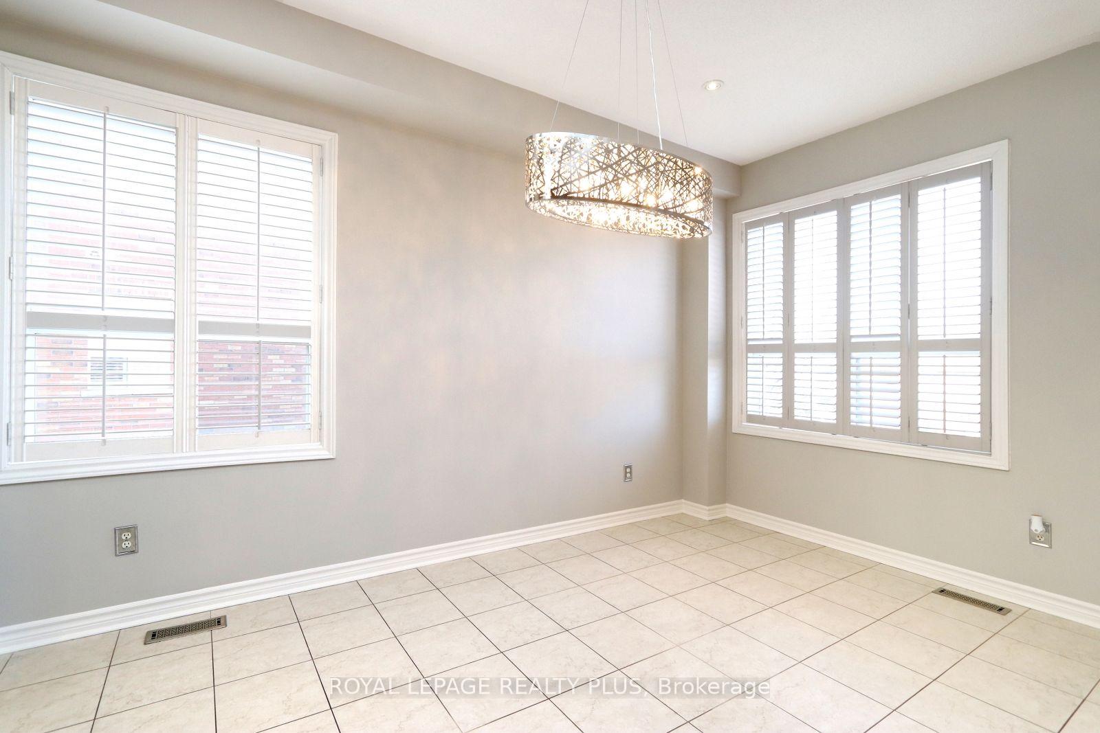 Photo 10 of 3656 Twinmaple Drive, Mississauga, Applewood — HOMEH