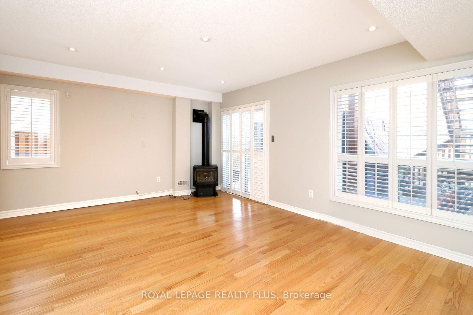 Photo 20 of 3656 Twinmaple Drive, Mississauga, Applewood — HOMEH