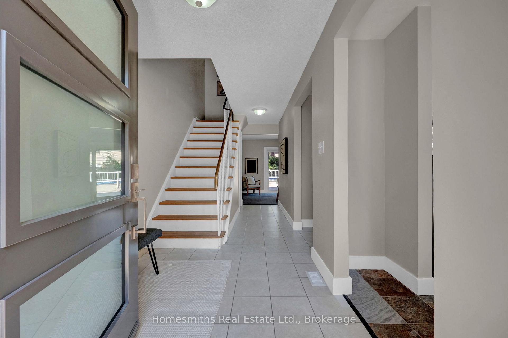 Photo 2 of 44 Loscombe Drive, Clarington, Bowmanville — HOMEH