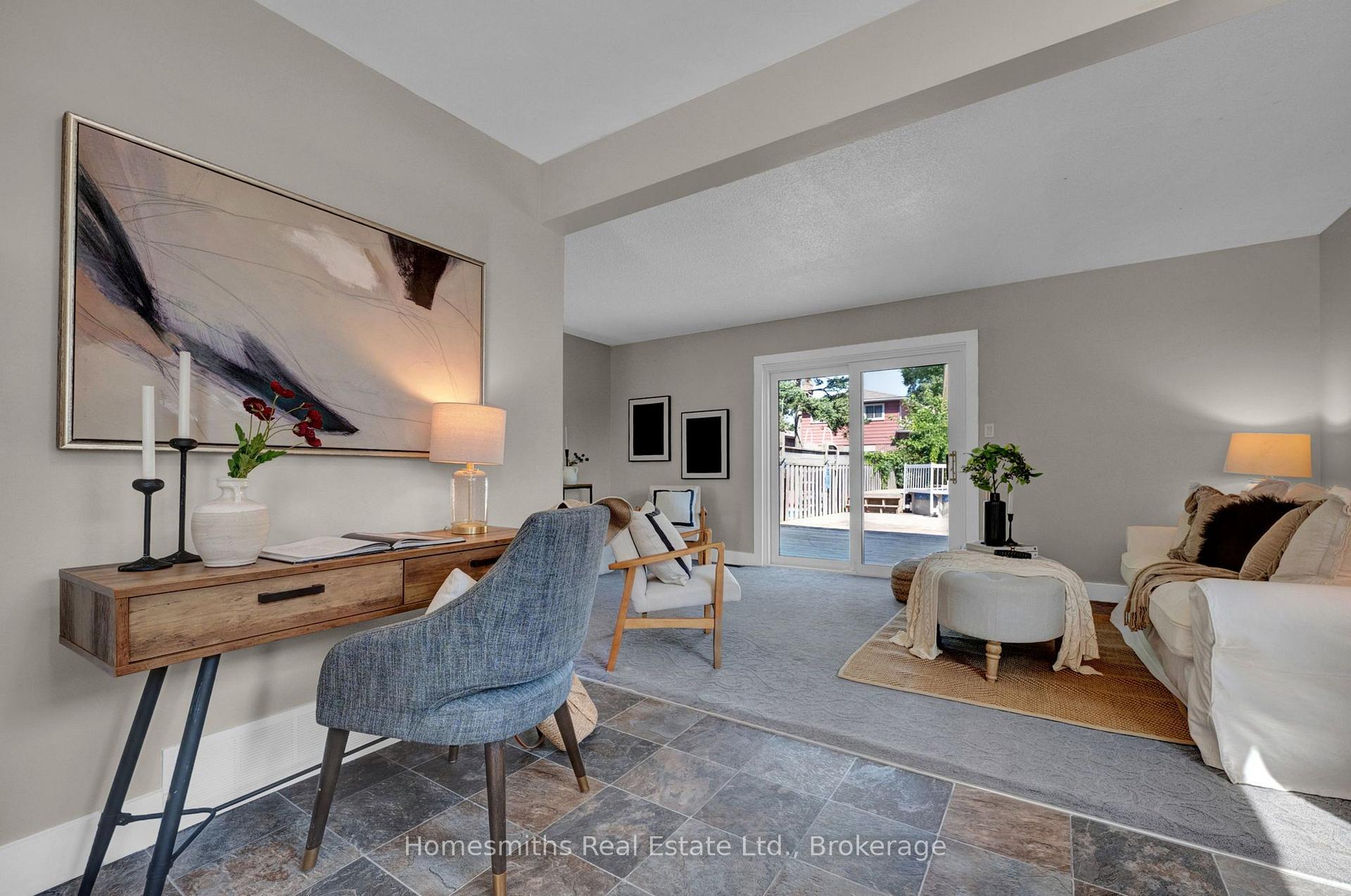 Photo 10 of 44 Loscombe Drive, Clarington, Bowmanville — HOMEH