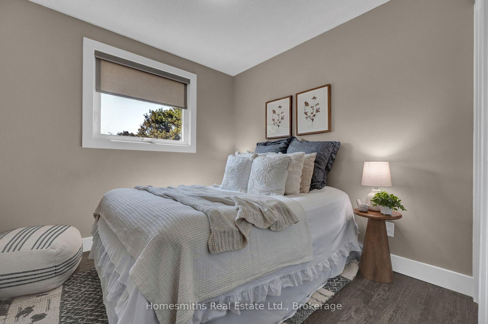 Photo 19 of 44 Loscombe Drive, Clarington, Bowmanville — HOMEH