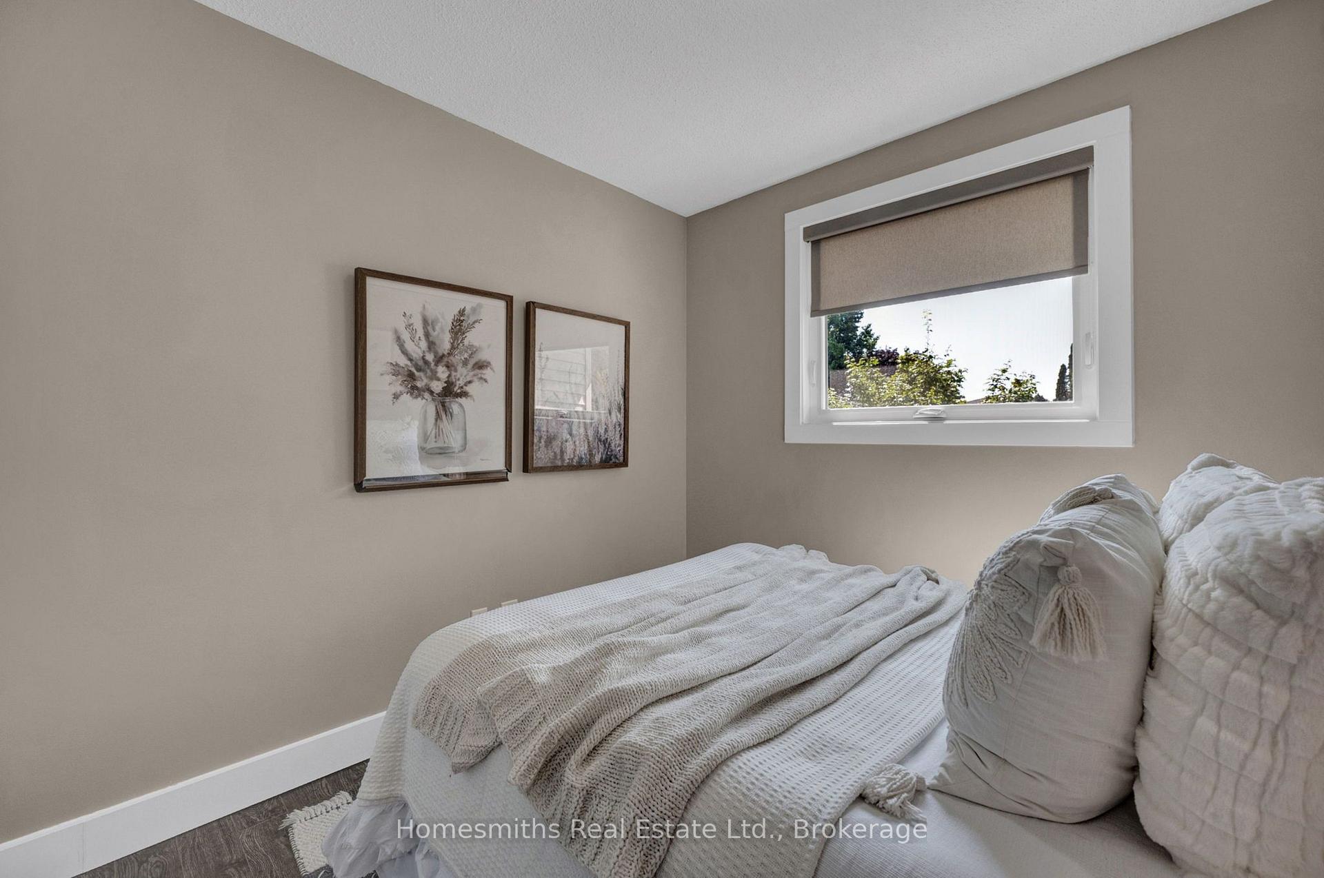 Photo 23 of 44 Loscombe Drive, Clarington, Bowmanville — HOMEH