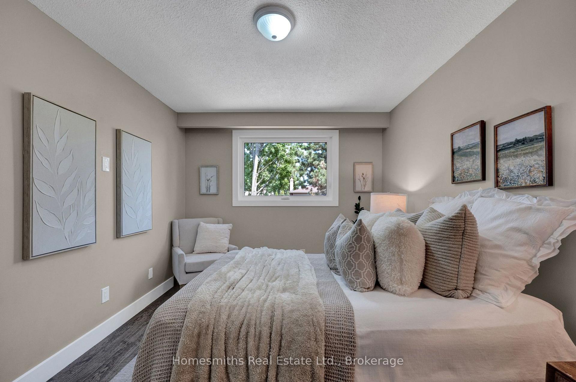 Photo 26 of 44 Loscombe Drive, Clarington, Bowmanville — HOMEH