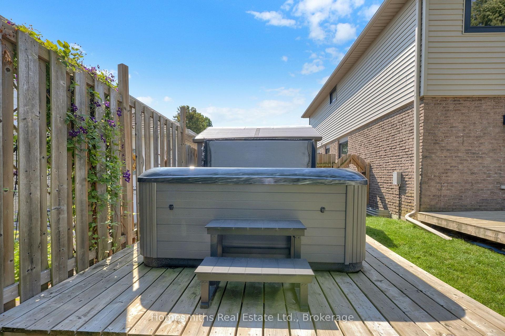 Photo 44 of 44 Loscombe Drive, Clarington, Bowmanville — HOMEH