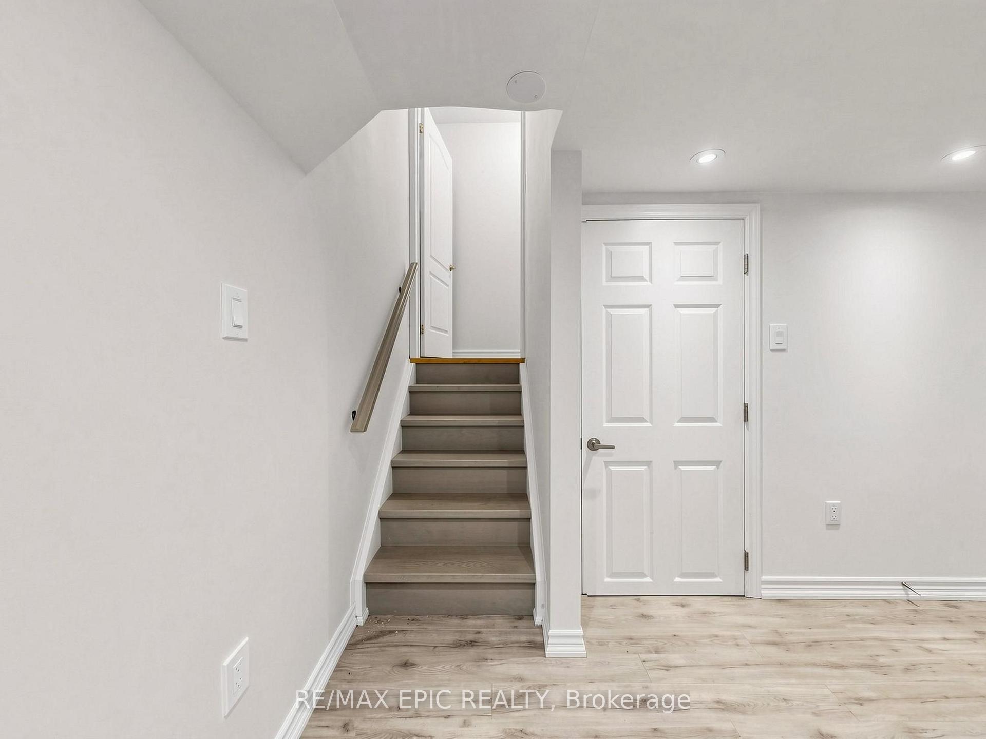 Photo 37 of 74 Dewpoint Road, Vaughan, Patterson — HOMEH