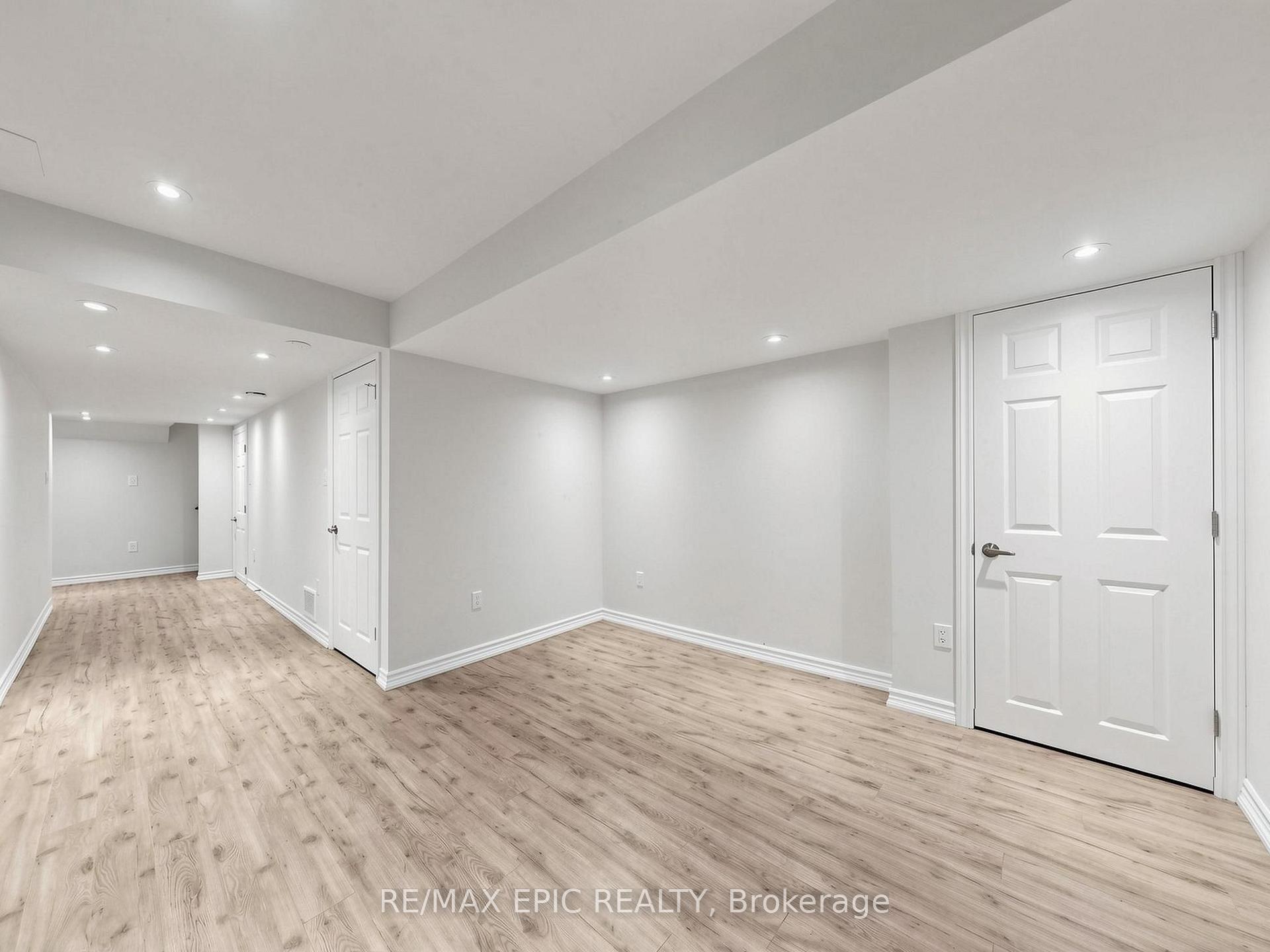 Photo 39 of 74 Dewpoint Road, Vaughan, Patterson — HOMEH