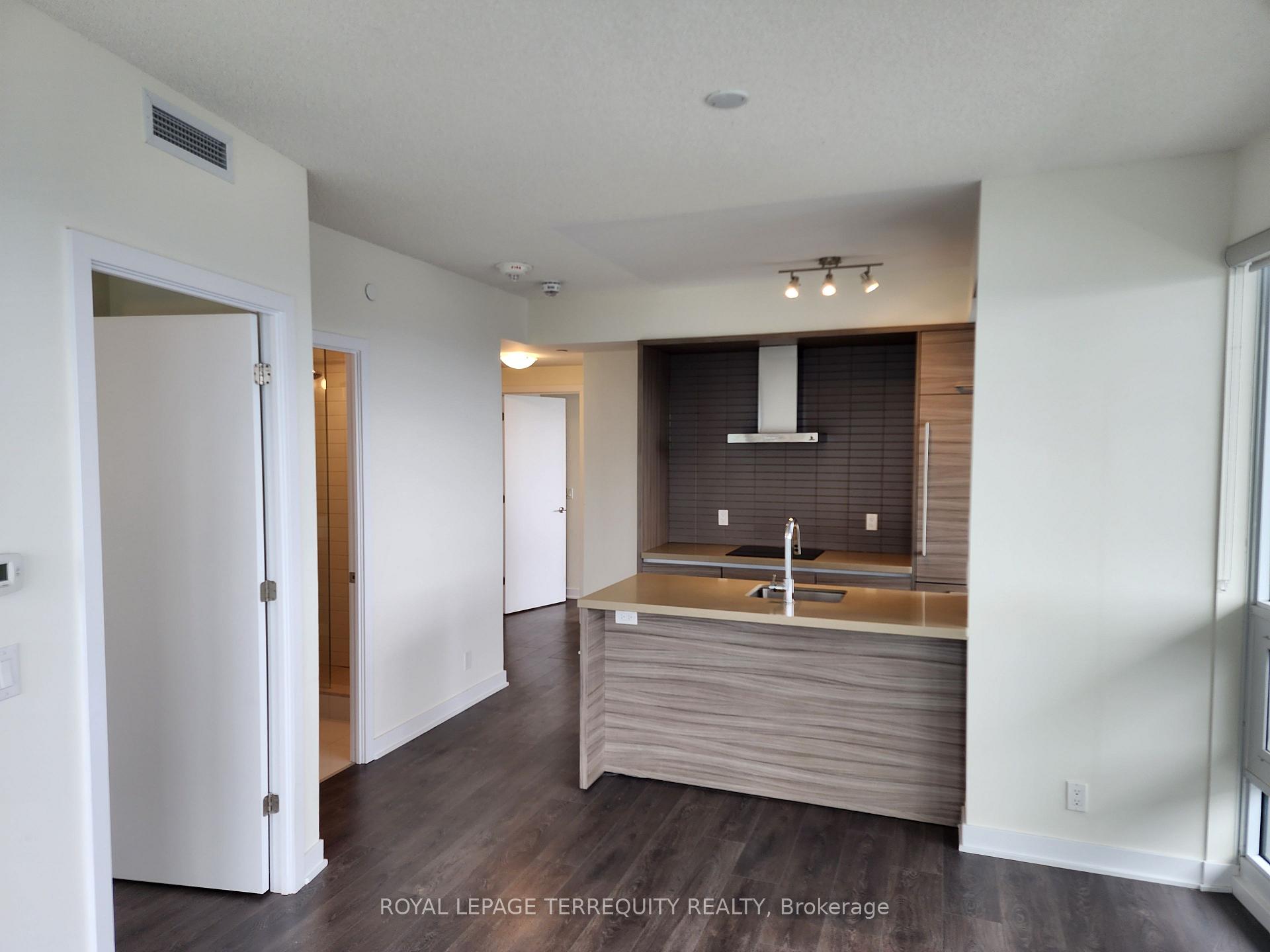 Photo 7 of Unit 3803, 2221 Yonge Street, Toronto, Mount Pleasant West — HOMEH