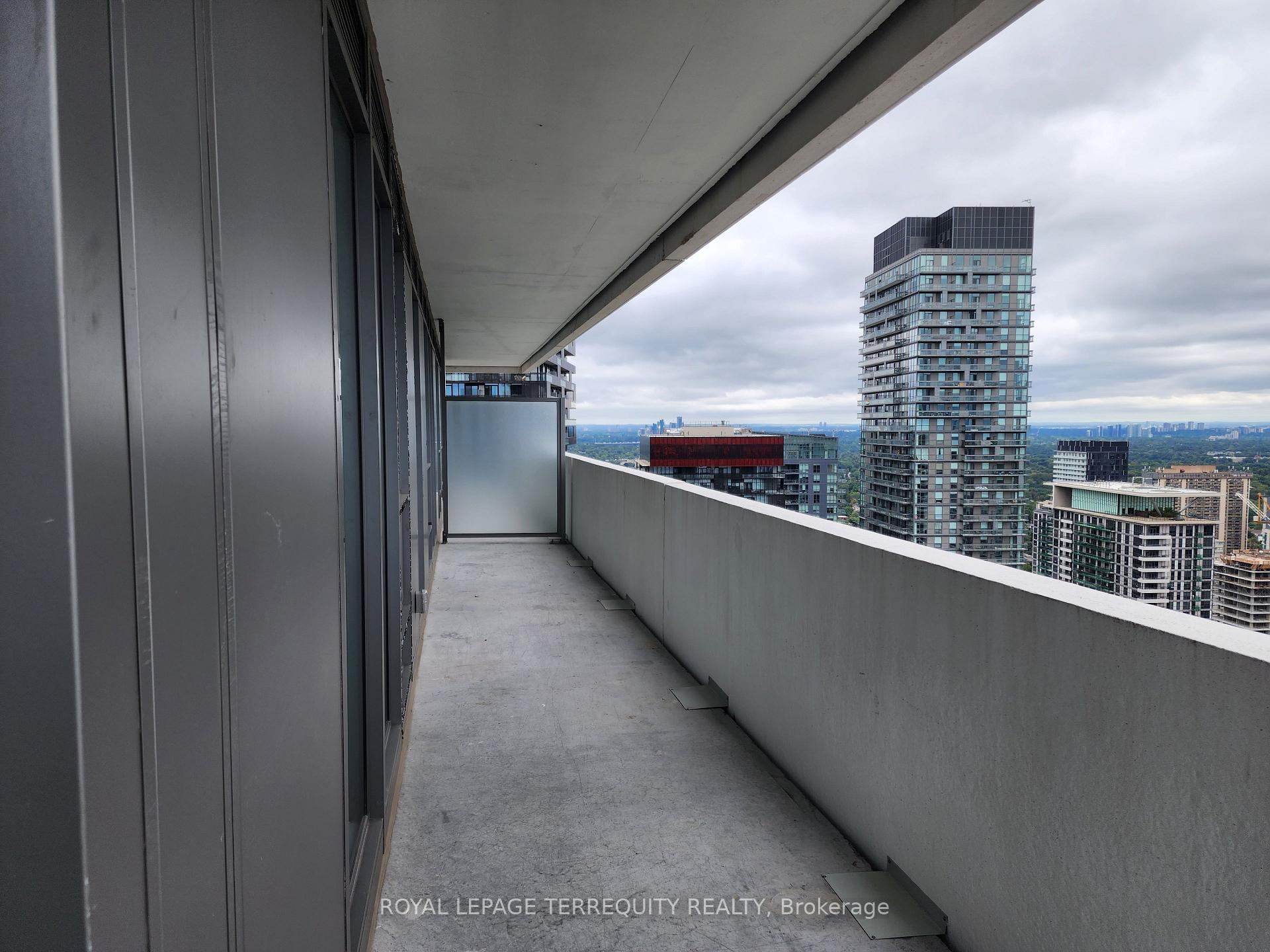 Photo 12 of Unit 3803, 2221 Yonge Street, Toronto, Mount Pleasant West — HOMEH
