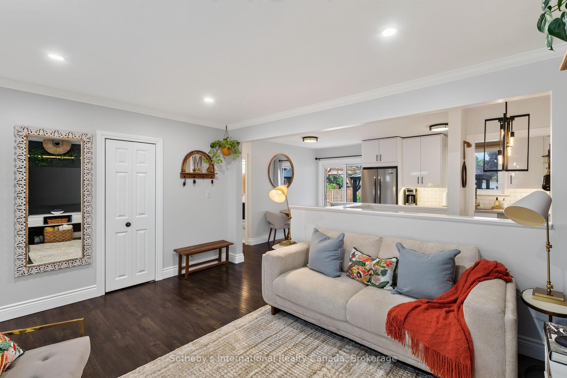 Photo 9 of 94 Ninth Avenue, Brantford, Eagle Place East — HOMEH