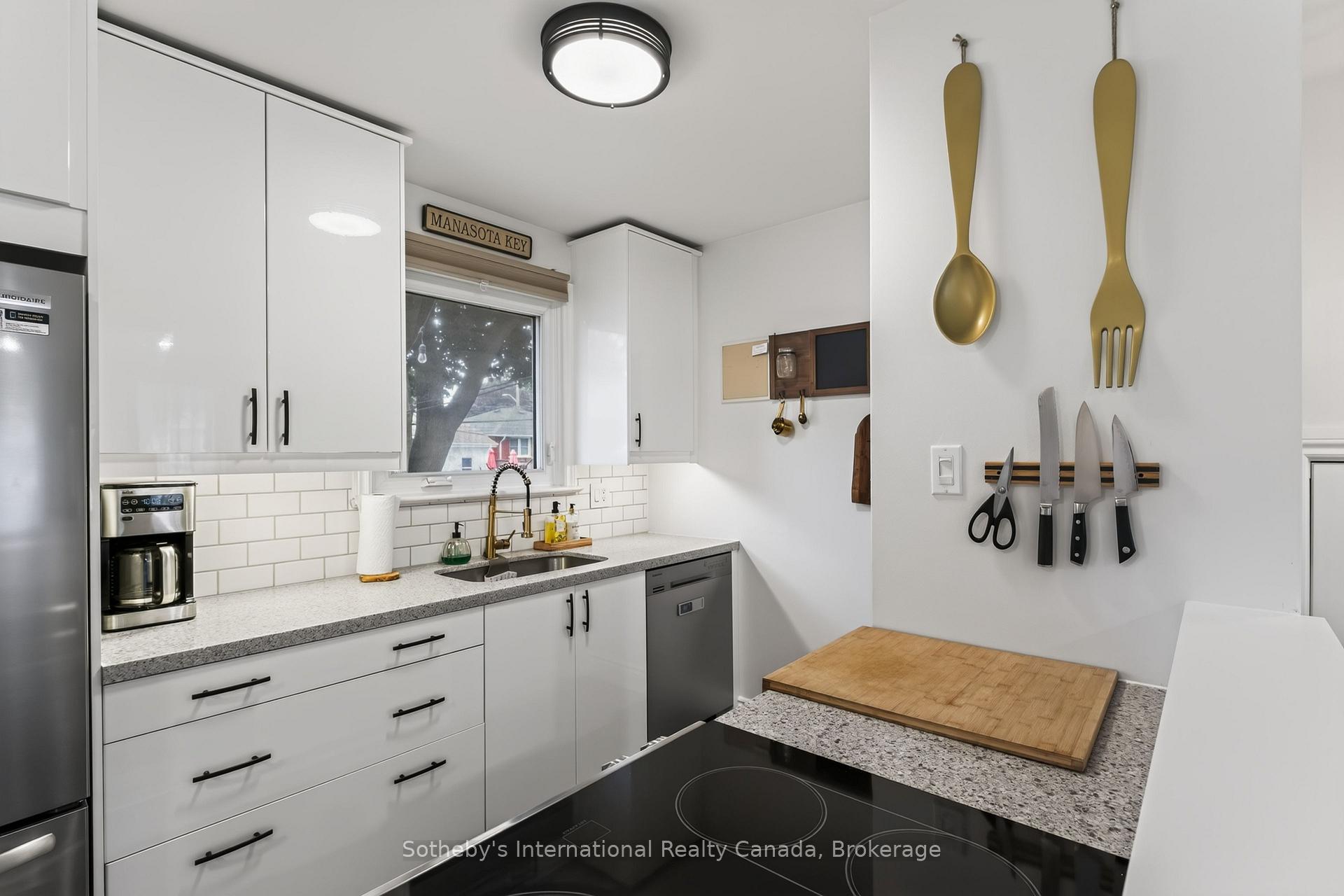 Photo 13 of 94 Ninth Avenue, Brantford, Eagle Place East — HOMEH