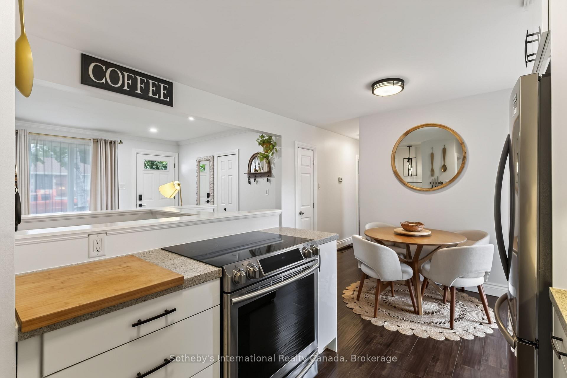 Photo 15 of 94 Ninth Avenue, Brantford, Eagle Place East — HOMEH