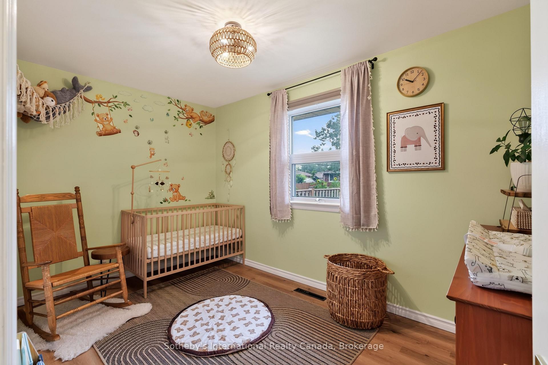 Photo 18 of 94 Ninth Avenue, Brantford, Eagle Place East — HOMEH