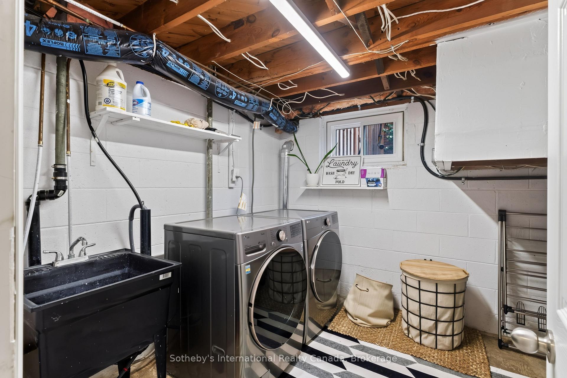 Photo 25 of 94 Ninth Avenue, Brantford, Eagle Place East — HOMEH