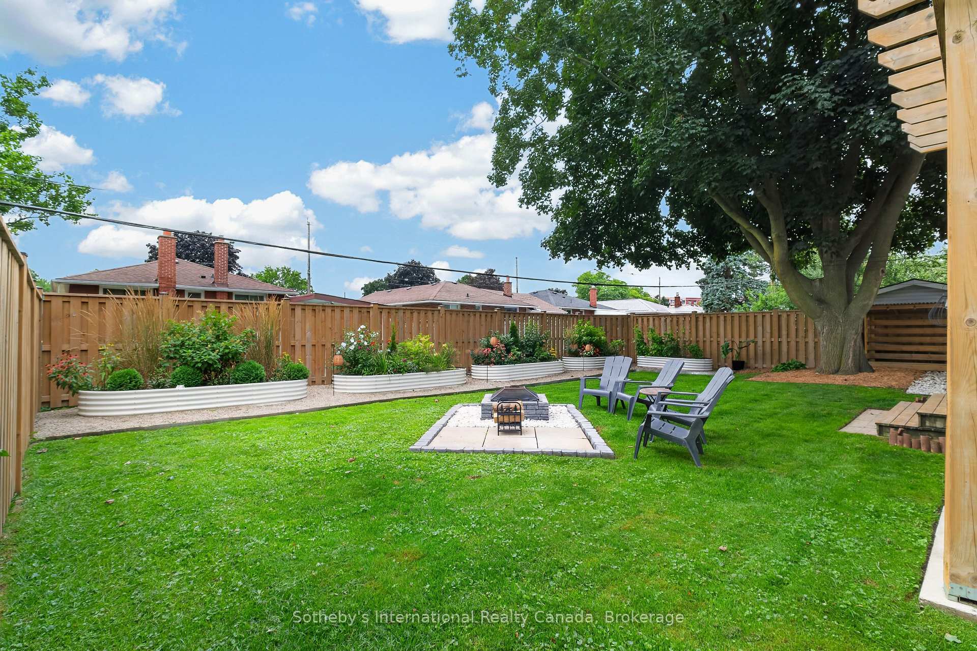 Photo 39 of 94 Ninth Avenue, Brantford, Eagle Place East — HOMEH