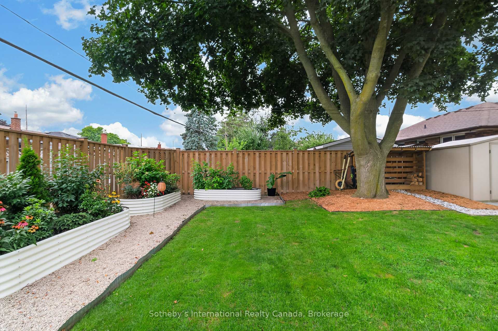 Photo 44 of 94 Ninth Avenue, Brantford, Eagle Place East — HOMEH