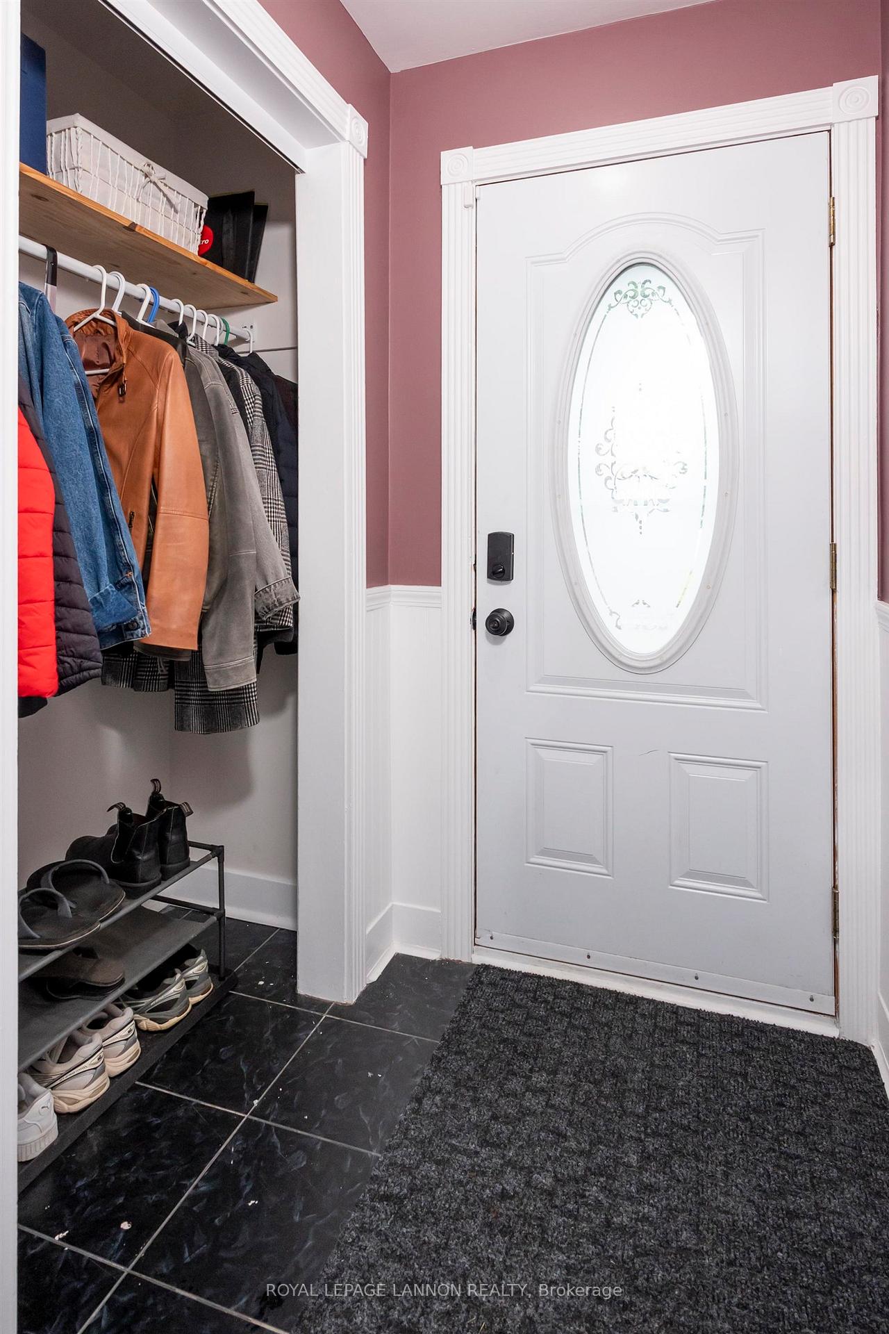 Photo 3 of 2035 Hamilton Avenue, Thunder Bay, Hyde Park — HOMEH