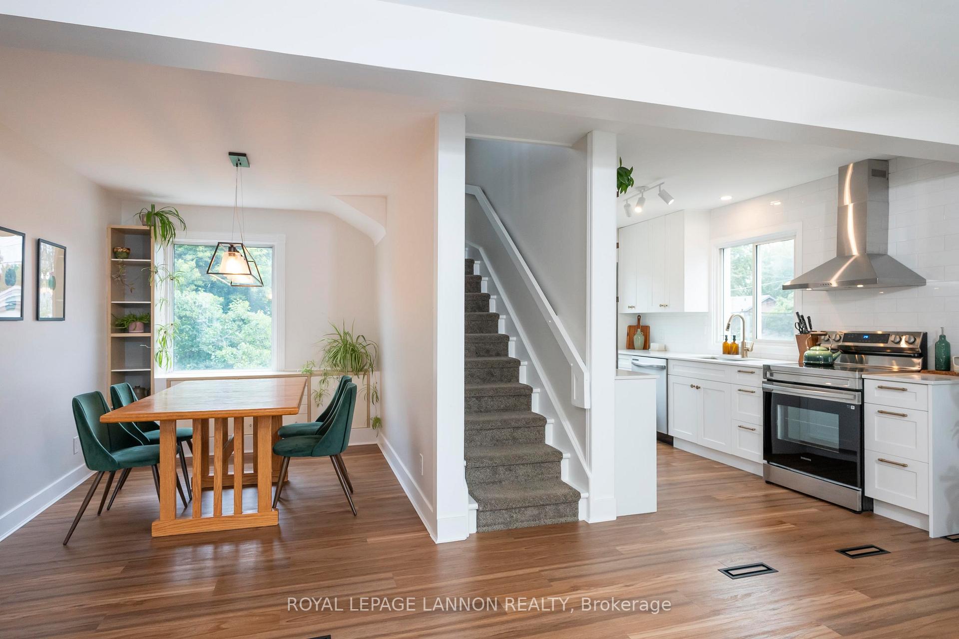 Photo 22 of 2035 Hamilton Avenue, Thunder Bay, Hyde Park — HOMEH