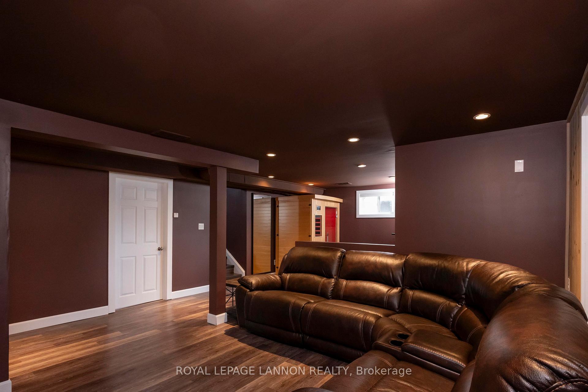 Photo 31 of 2035 Hamilton Avenue, Thunder Bay, Hyde Park — HOMEH