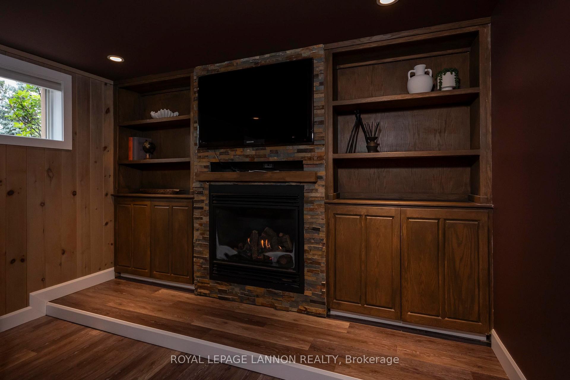 Photo 34 of 2035 Hamilton Avenue, Thunder Bay, Hyde Park — HOMEH