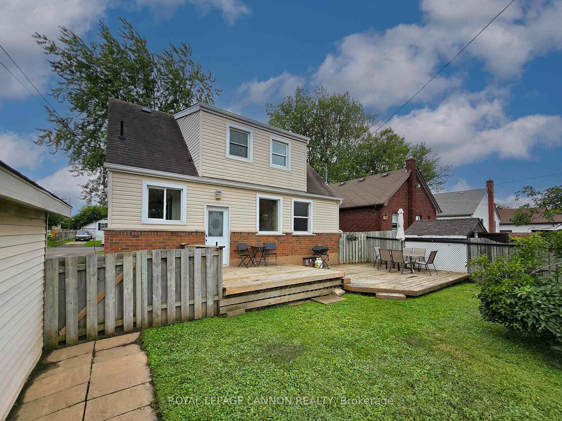 Photo 44 of 2035 Hamilton Avenue, Thunder Bay, Hyde Park — HOMEH