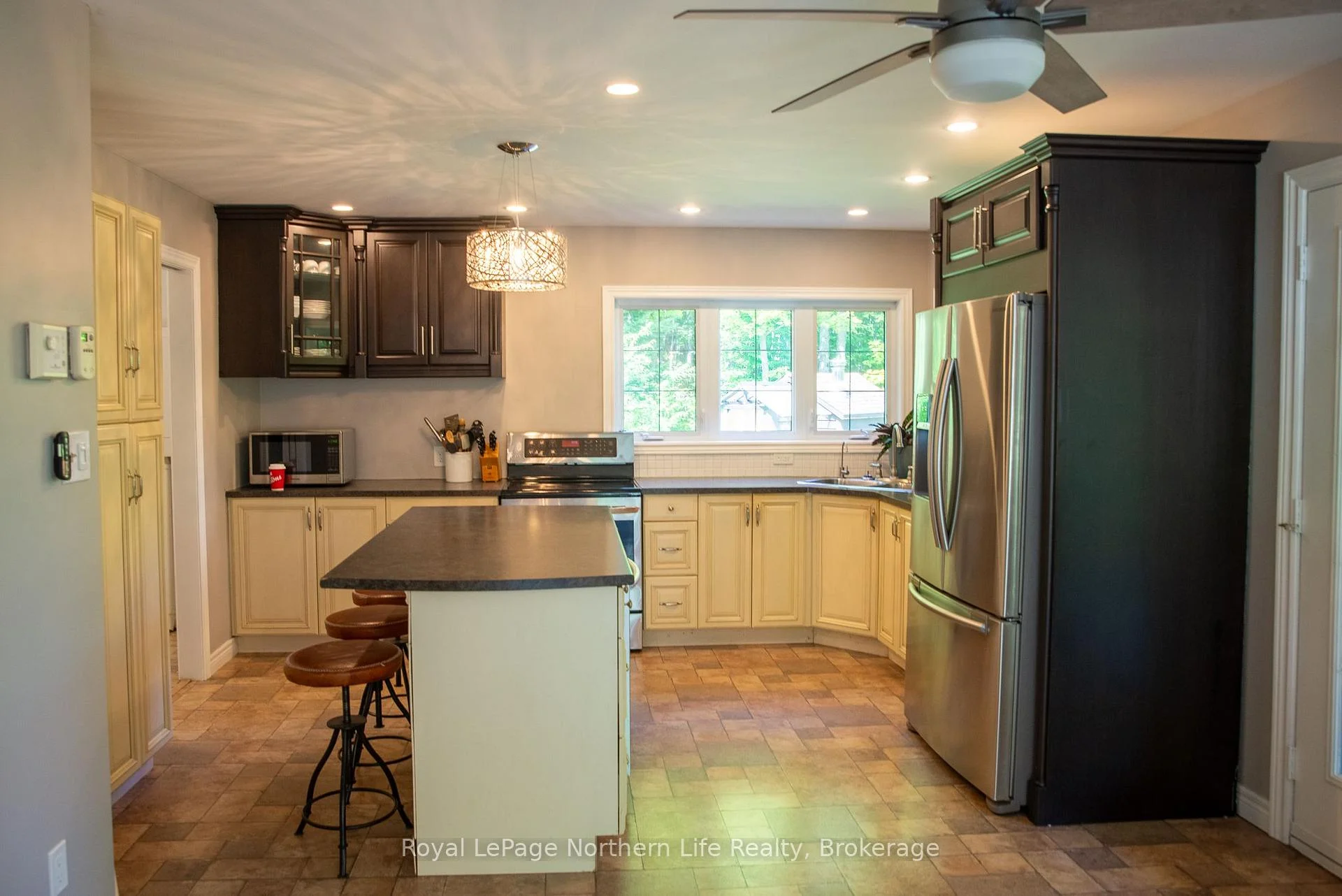 Photo 17 of 472 O'connor Line, Powassan — HOMEH