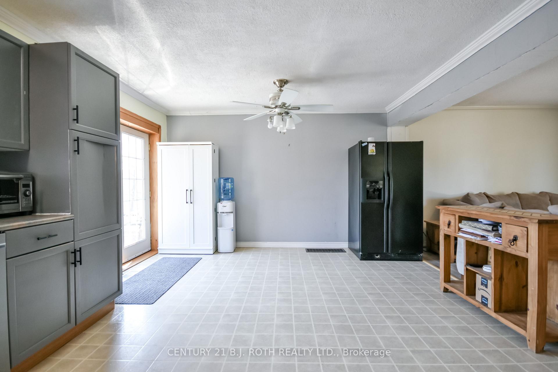 Photo 9 of 3039 Poplar Road, Innisfil, Rural Innisfil — HOMEH