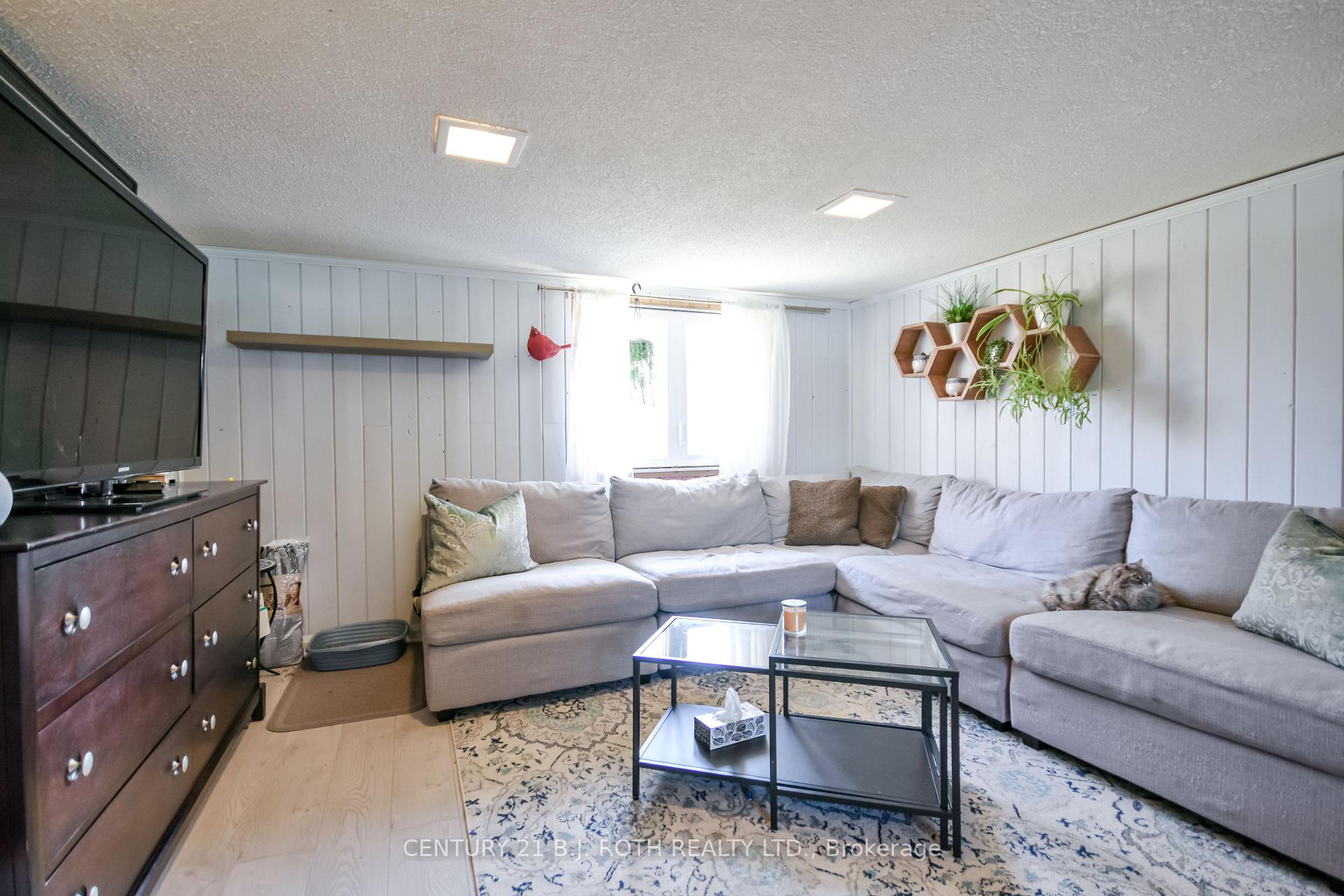 Photo 24 of 3039 Poplar Road, Innisfil, Rural Innisfil — HOMEH