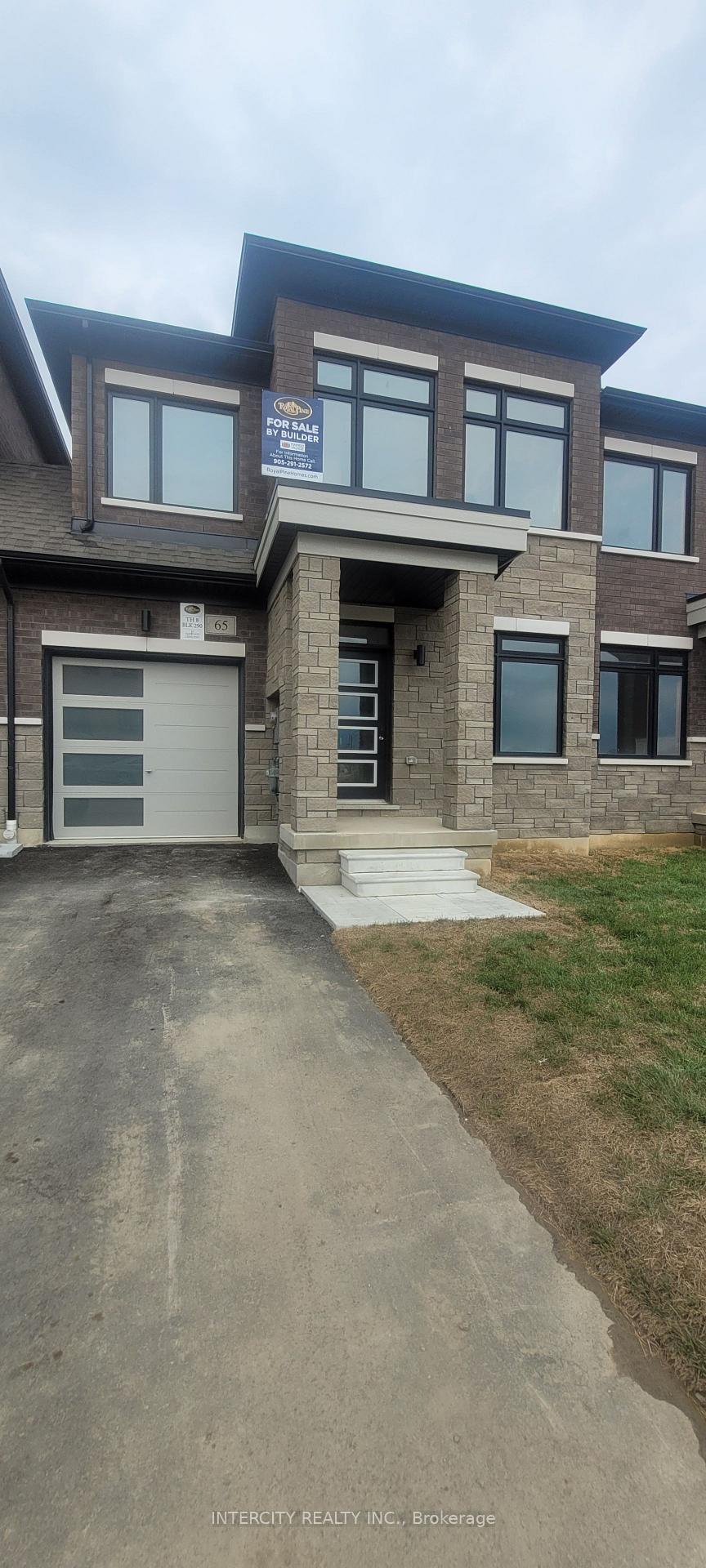 Photo 3 of 65 Tapscott Crescent, Brampton, Sandringham-Wellington North — HOMEH