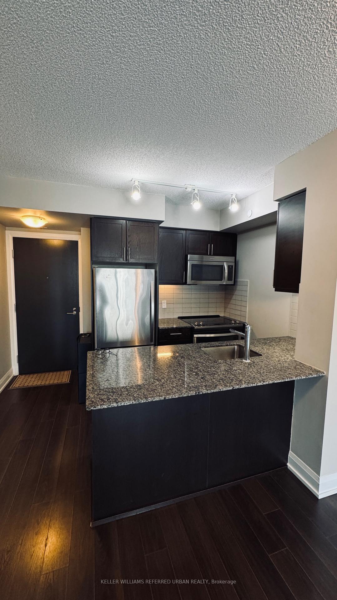 Photo 3 of Unit 508, 18 Graydon Hall Drive, North York, Parkwoods-Donalda — HOMEH