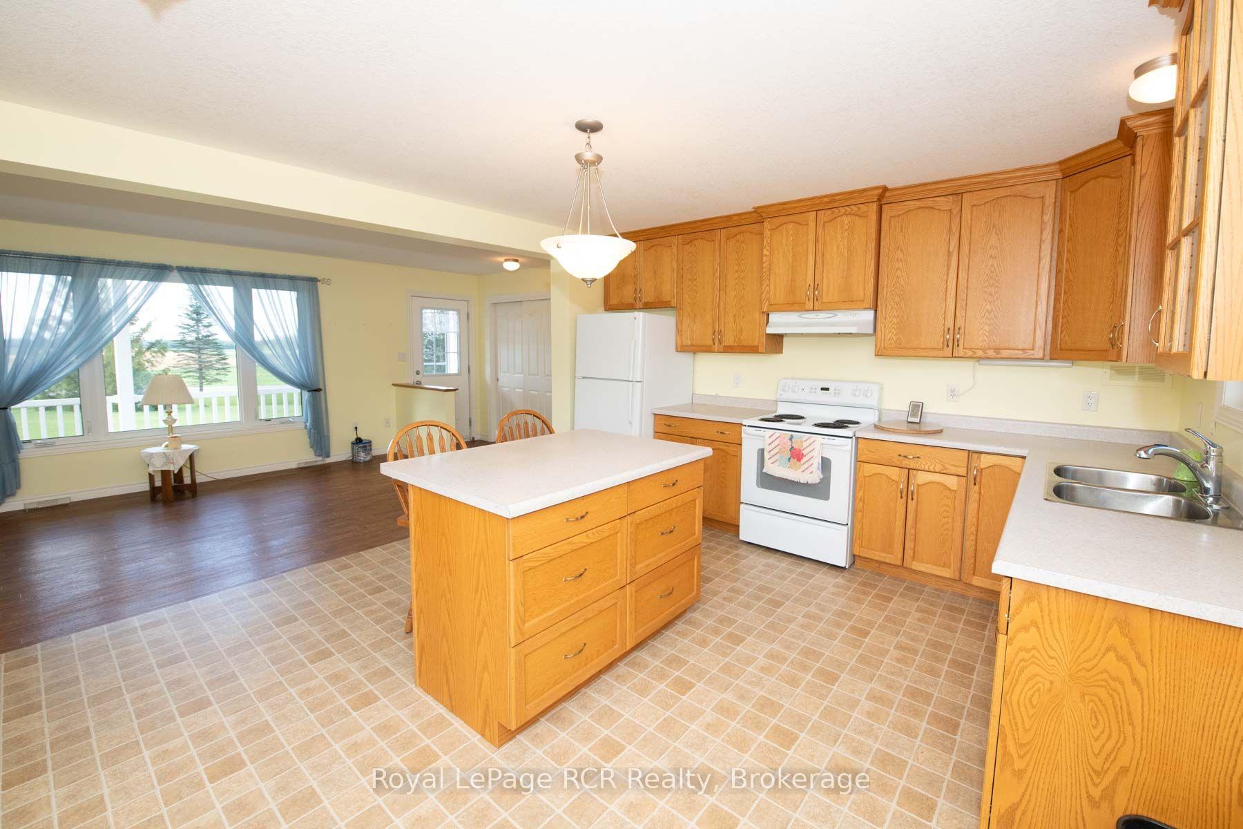 Photo 33 of 145379 Southgate Road 14 E, Southgate — HOMEH