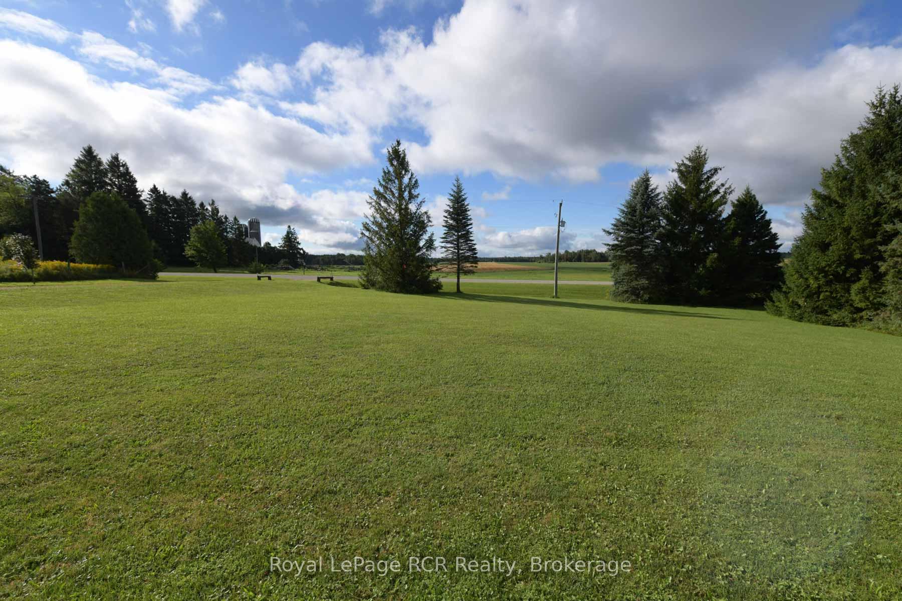 Photo 34 of 145379 Southgate Road 14 E, Southgate — HOMEH