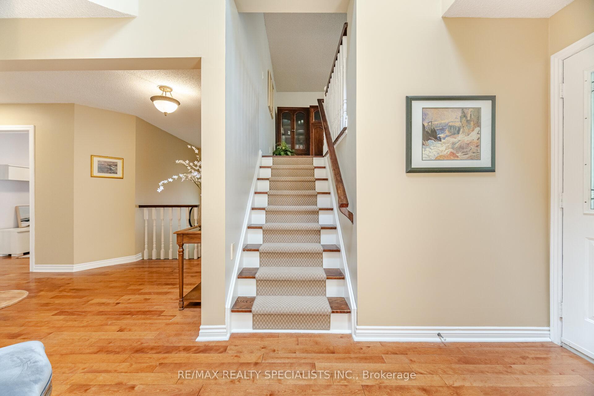 Photo 19 of 5612 Shillington Drive, Mississauga, Hurontario — HOMEH