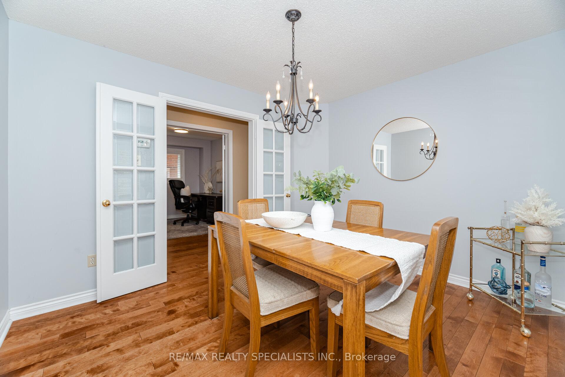 Photo 29 of 5612 Shillington Drive, Mississauga, Hurontario — HOMEH