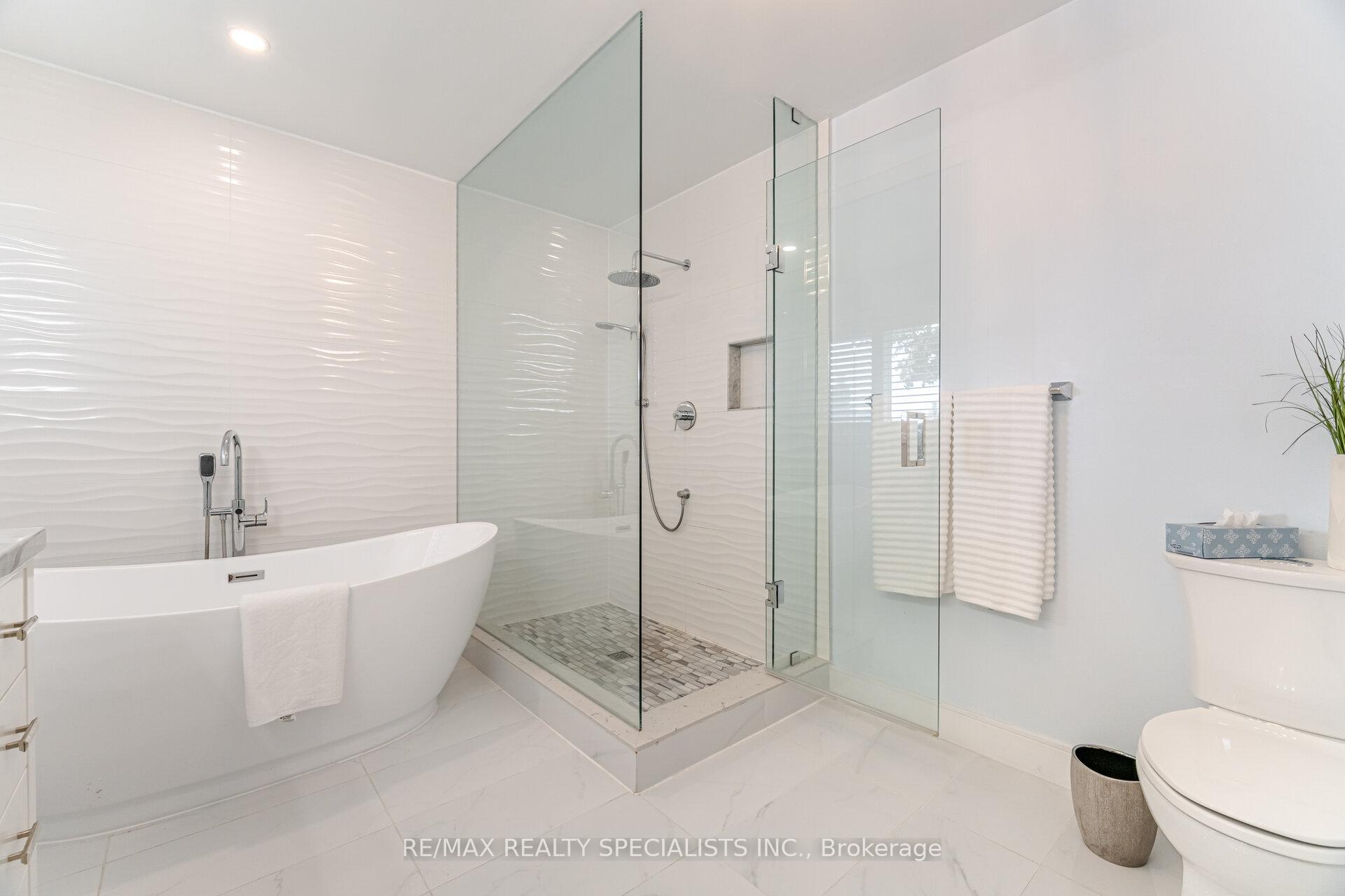 Photo 45 of 5612 Shillington Drive, Mississauga, Hurontario — HOMEH