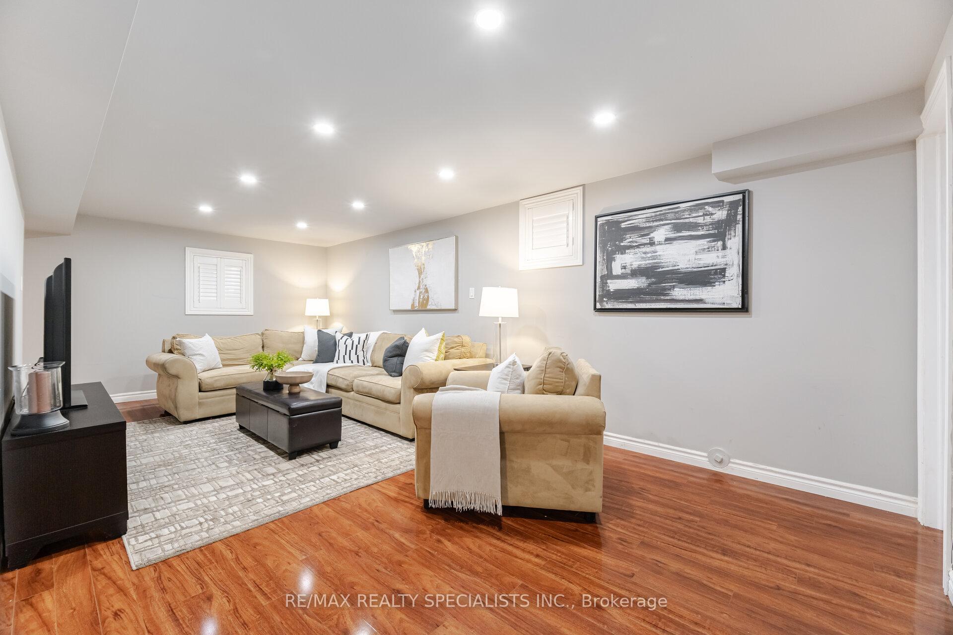 Photo 59 of 5612 Shillington Drive, Mississauga, Hurontario — HOMEH