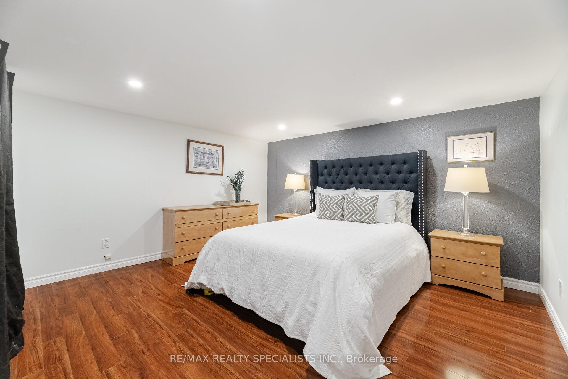 Photo 63 of 5612 Shillington Drive, Mississauga, Hurontario — HOMEH