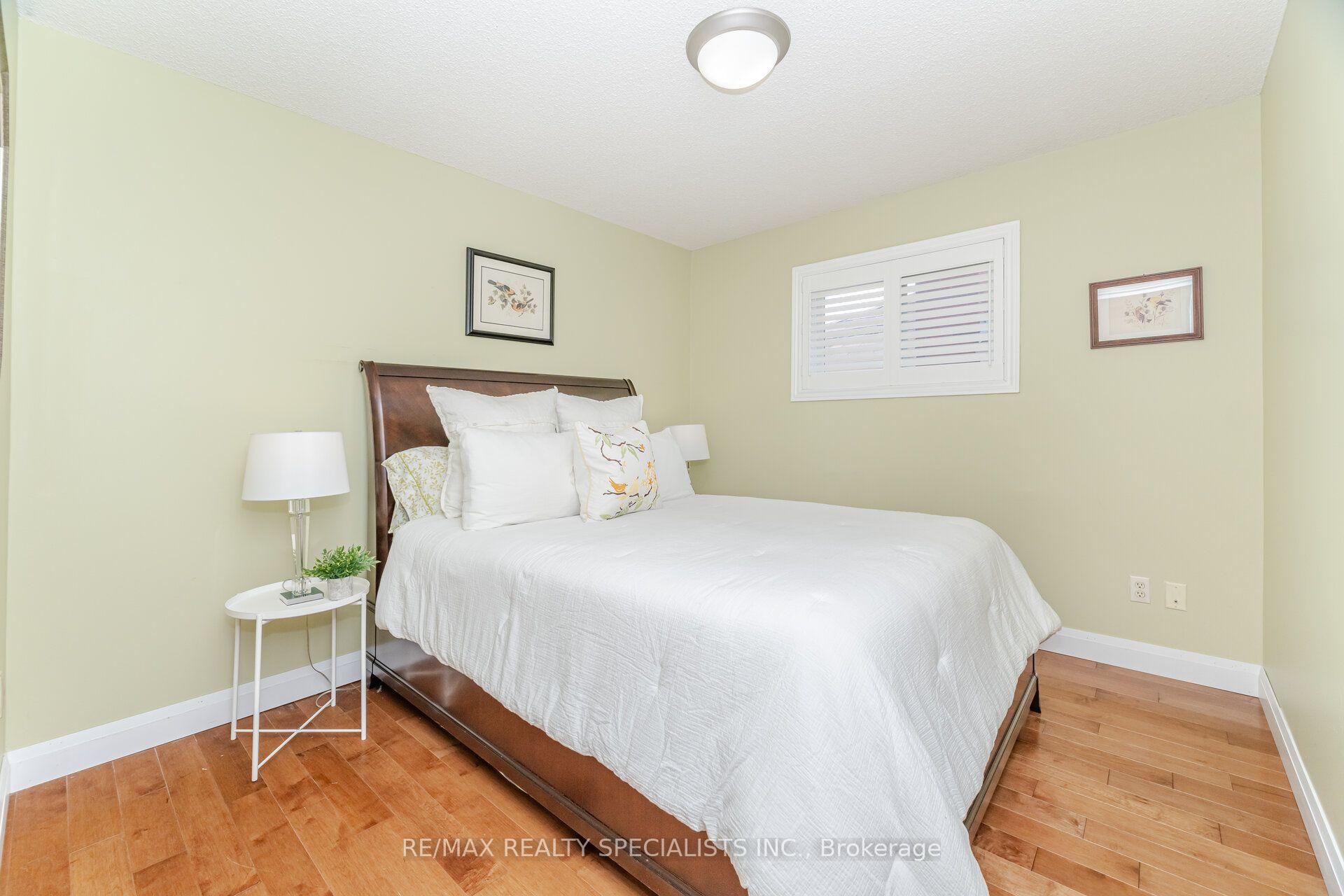 Photo 34 of 5612 Shillington Drive, Mississauga, Hurontario — HOMEH