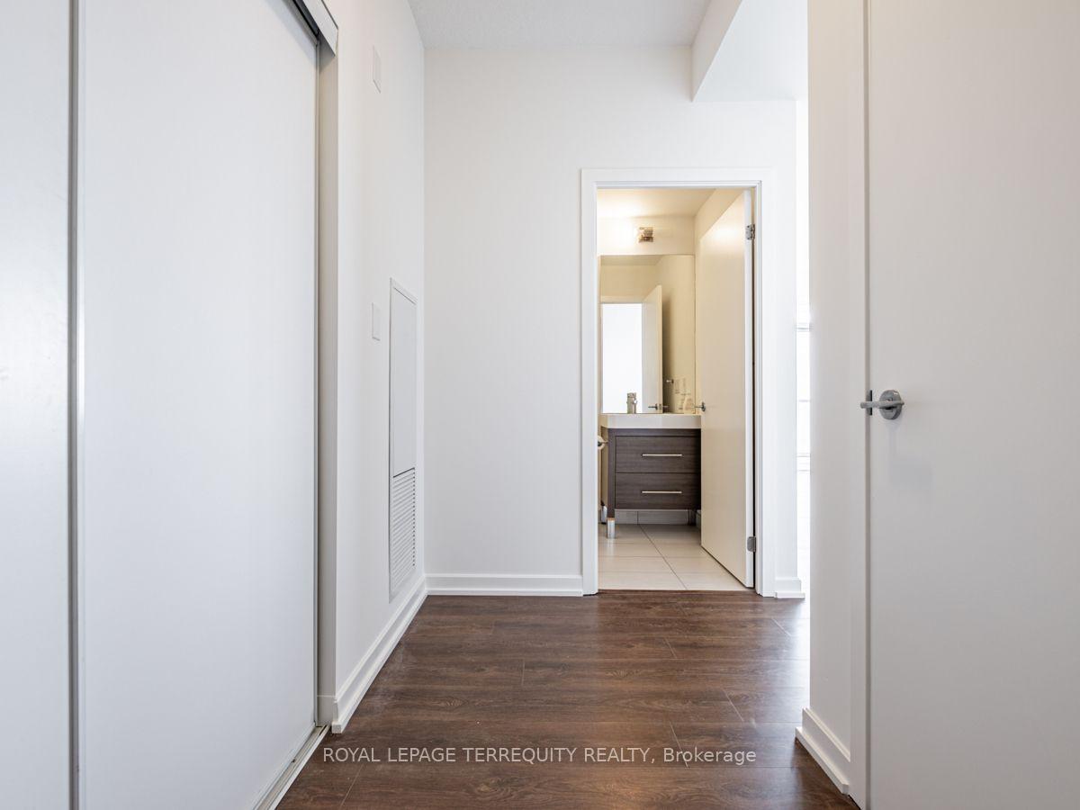 Photo 6 of Unit 2008, 70 Forest Manor Road, North York, Henry Farm — HOMEH