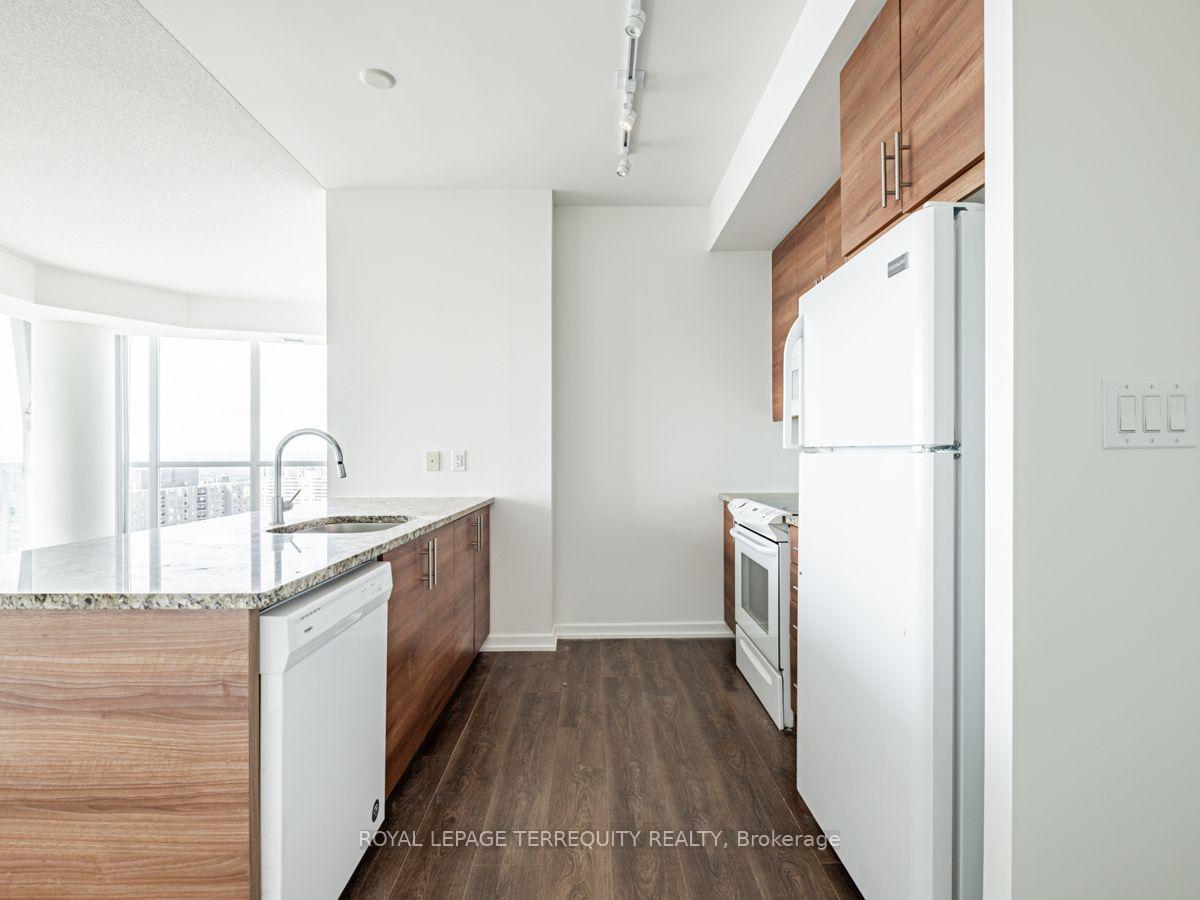Photo 10 of Unit 2008, 70 Forest Manor Road, North York, Henry Farm — HOMEH