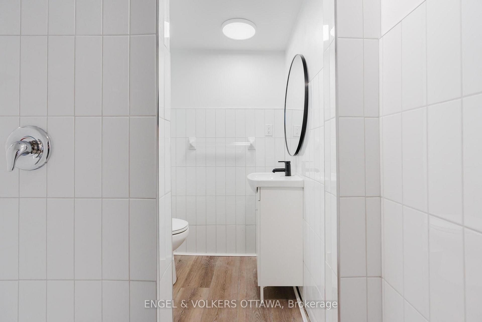 Photo 10 of Unit 3, 896 Pinewood Crescent, Ottawa, Queensway Terrace North — HOMEH