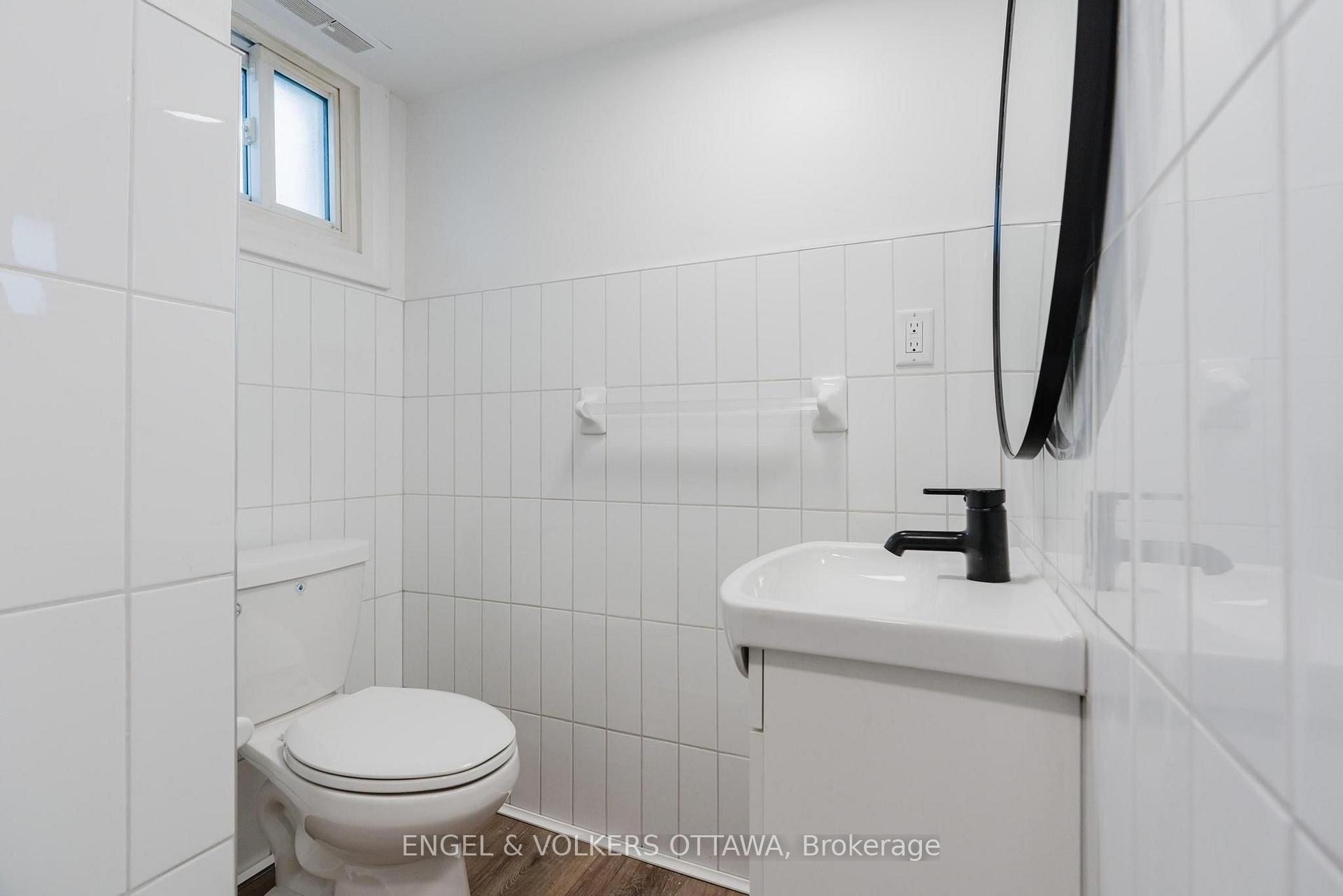 Photo 11 of Unit 3, 896 Pinewood Crescent, Ottawa, Queensway Terrace North — HOMEH