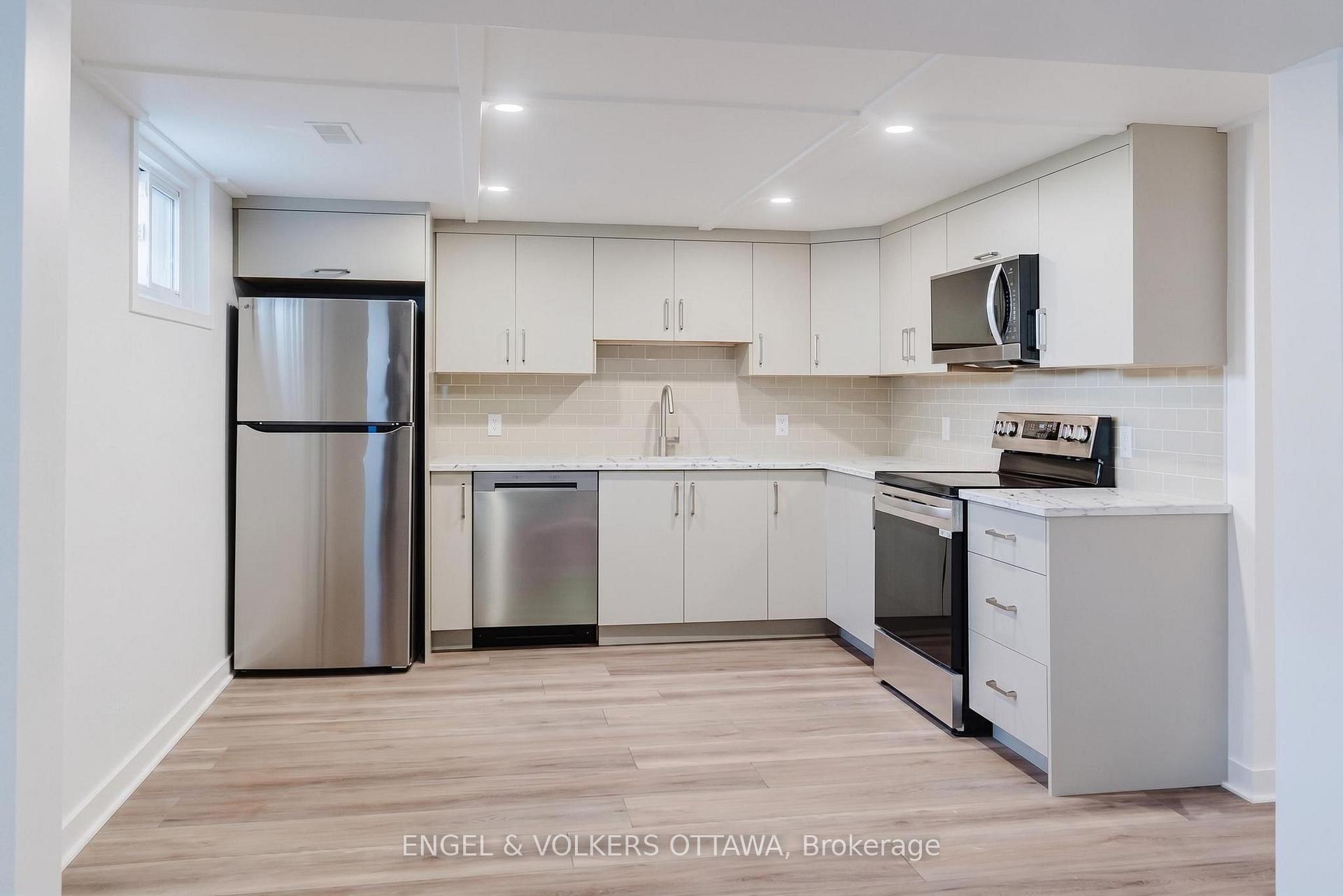 Photo 17 of Unit 3, 896 Pinewood Crescent, Ottawa, Queensway Terrace North — HOMEH