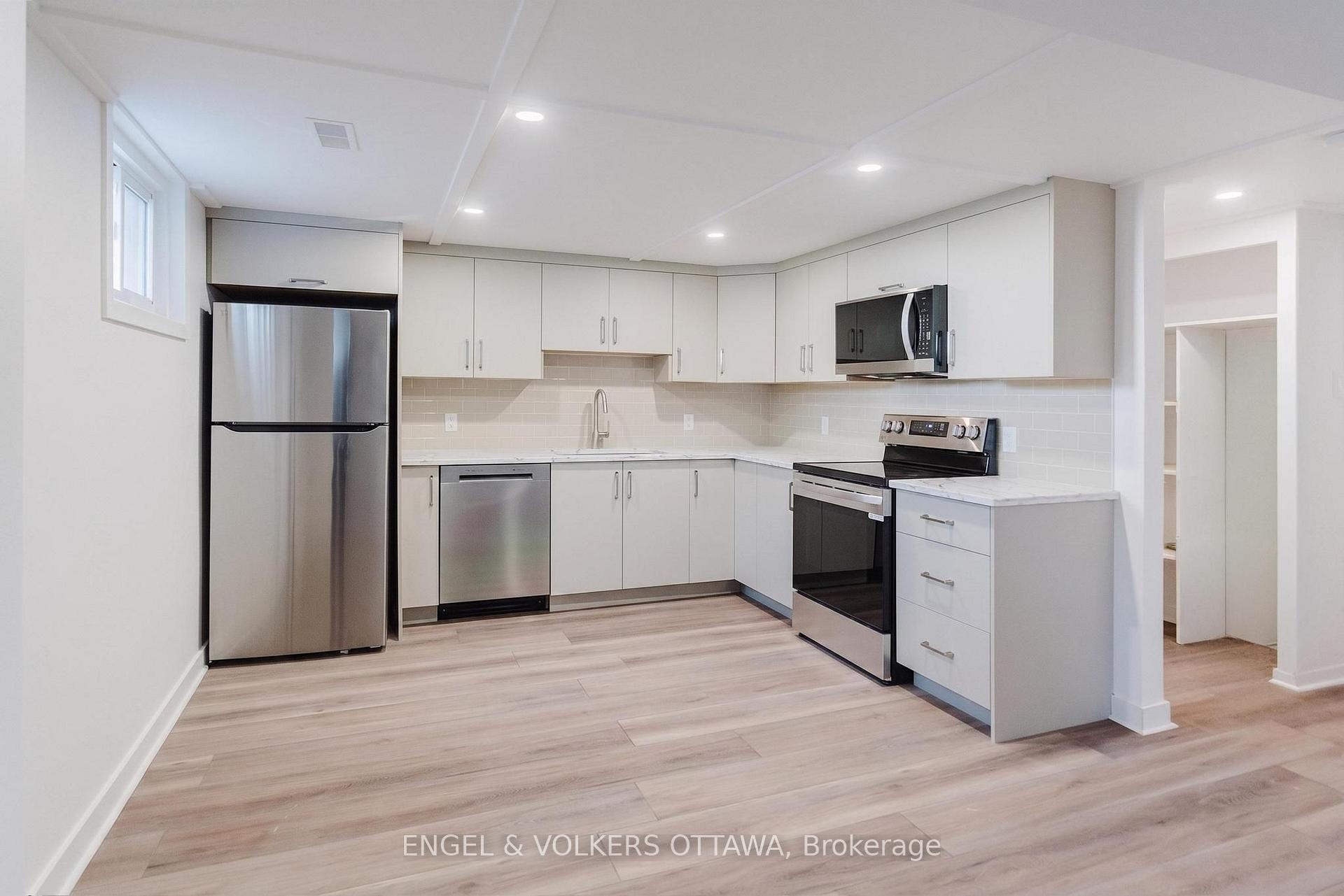Photo 18 of Unit 3, 896 Pinewood Crescent, Ottawa, Queensway Terrace North — HOMEH