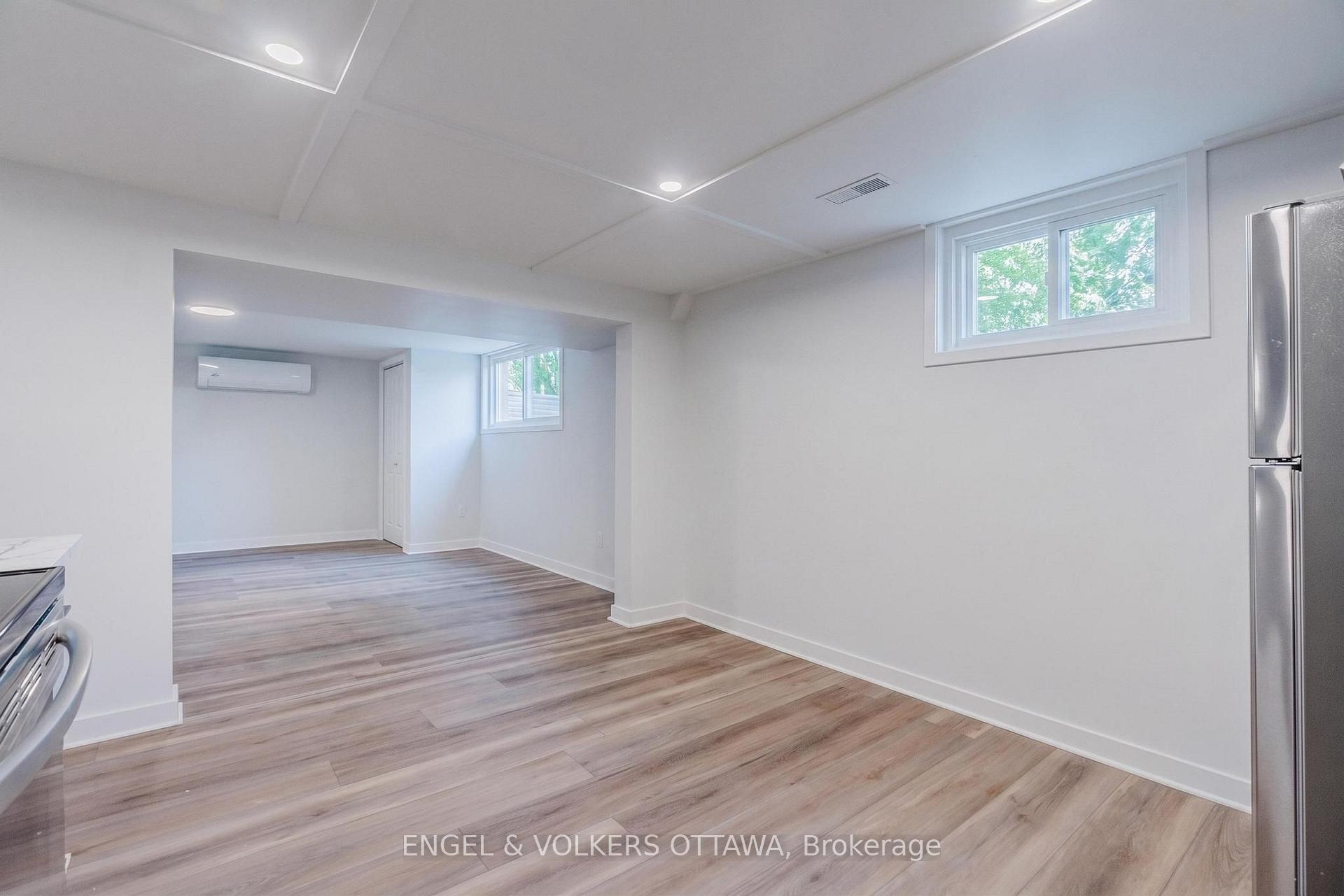 Photo 21 of Unit 3, 896 Pinewood Crescent, Ottawa, Queensway Terrace North — HOMEH
